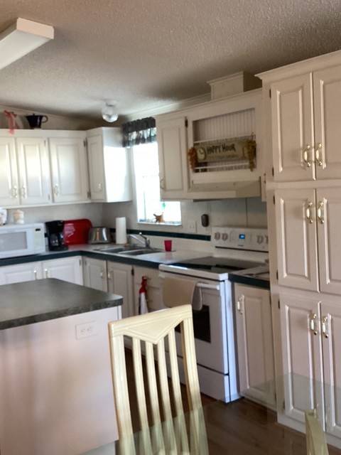 1919 Buccaneer Dr. a Sarasota, FL Mobile or Manufactured Home for Sale